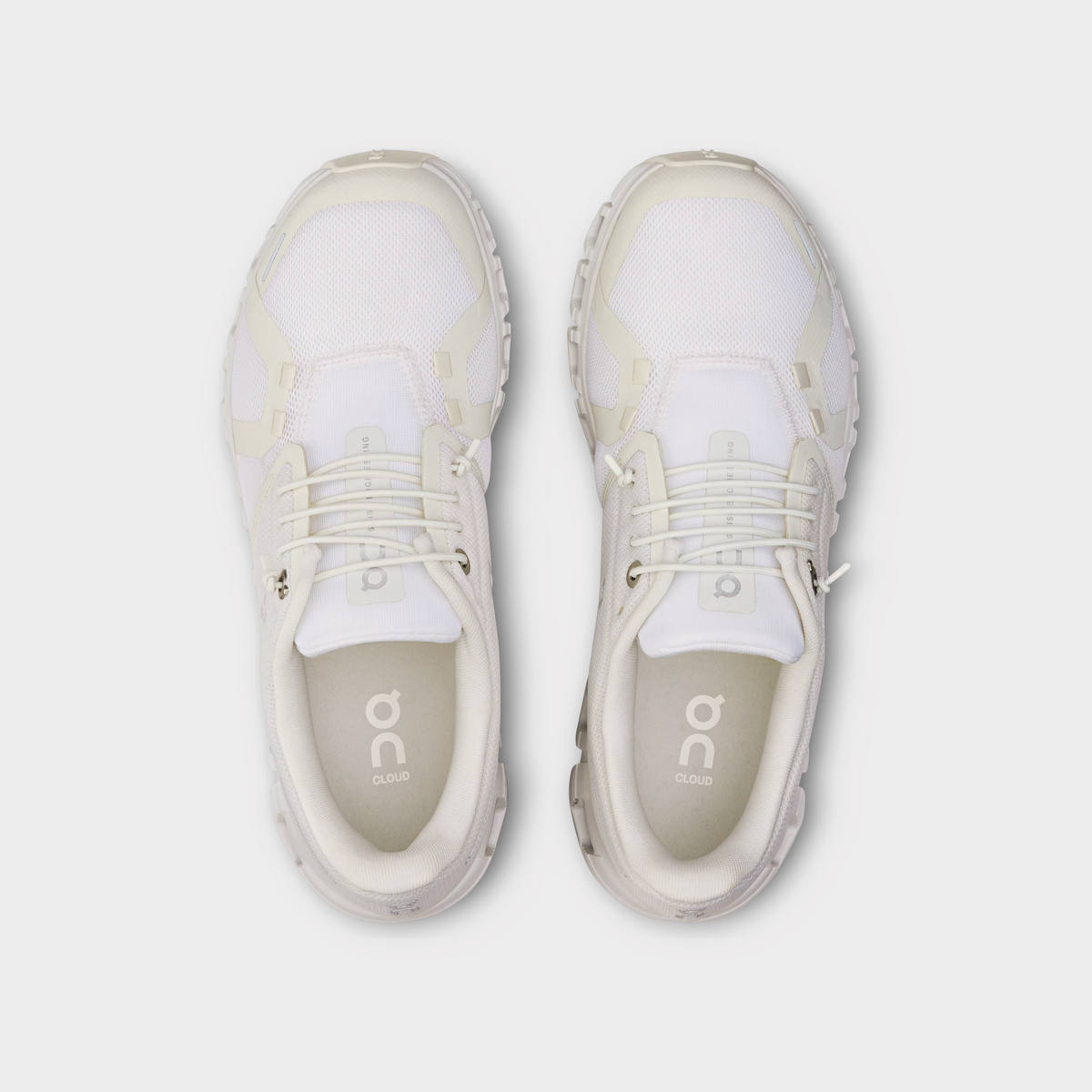 Drop On Cloud 6 women's running shoes in all-white with breathable mesh upper and speed lacing system, top view.