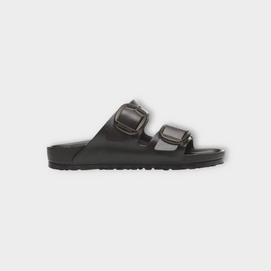 Drop Birkenstock Arizona Big Buckle sandals in black with oversized metal buckles and contoured footbed
