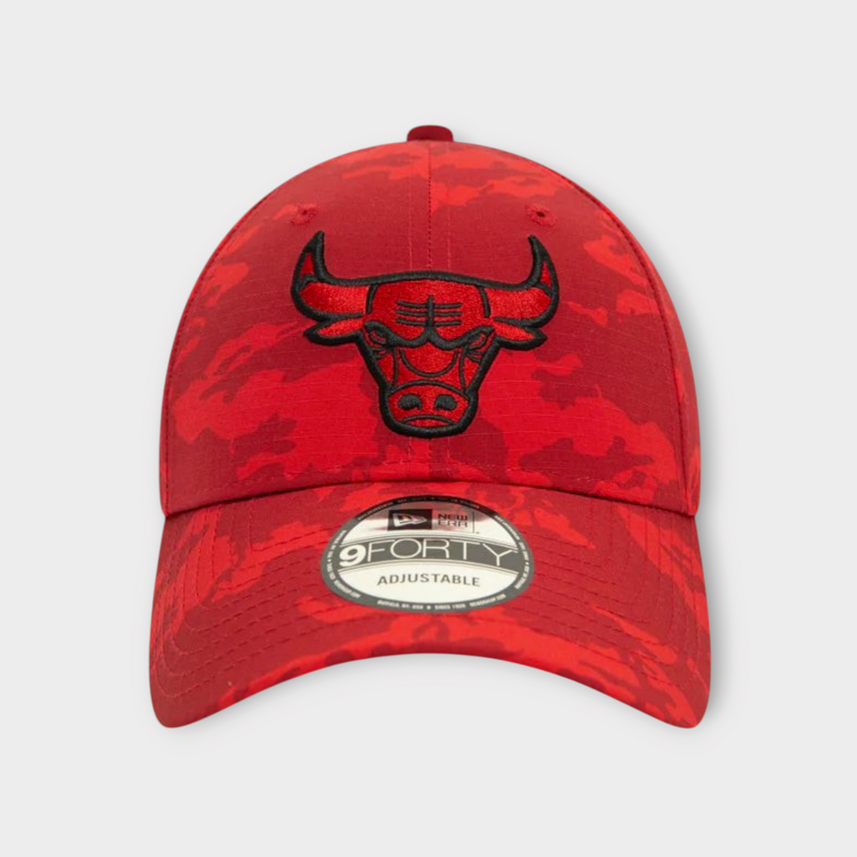 Drop New Era Chicago Bulls 9Forty cap in red tonal camo with black embroidered team logo and curved visor