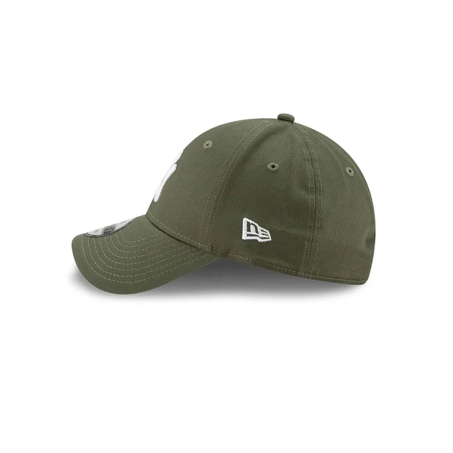 New Era League Essential New York Yankees Olive / White Cap
