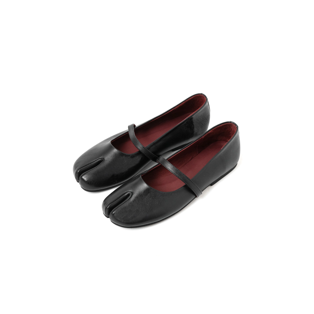 Sole 22 Split Strap Black Leather Flats