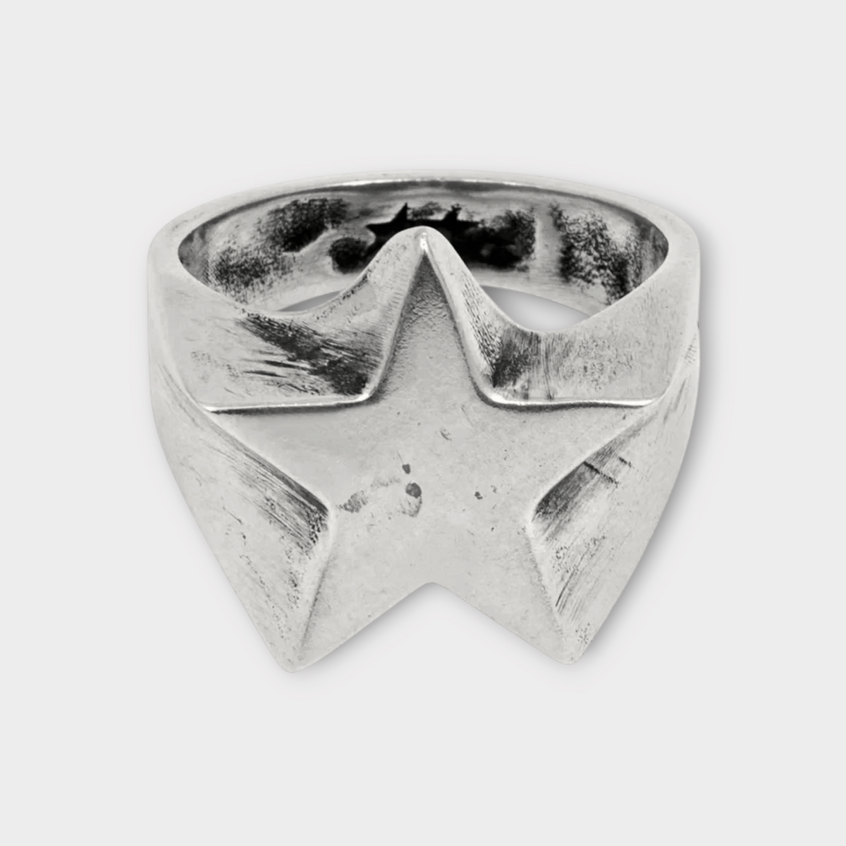 Drop Twojeys Shooting Star ring in 925 sterling silver with a brushed, vintage-inspired finish.