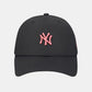 New Era 9FORTY Trucker Cap Black/Pink